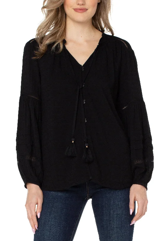 Liverpool Long Sleeve Popover Shirred Blouse In Black